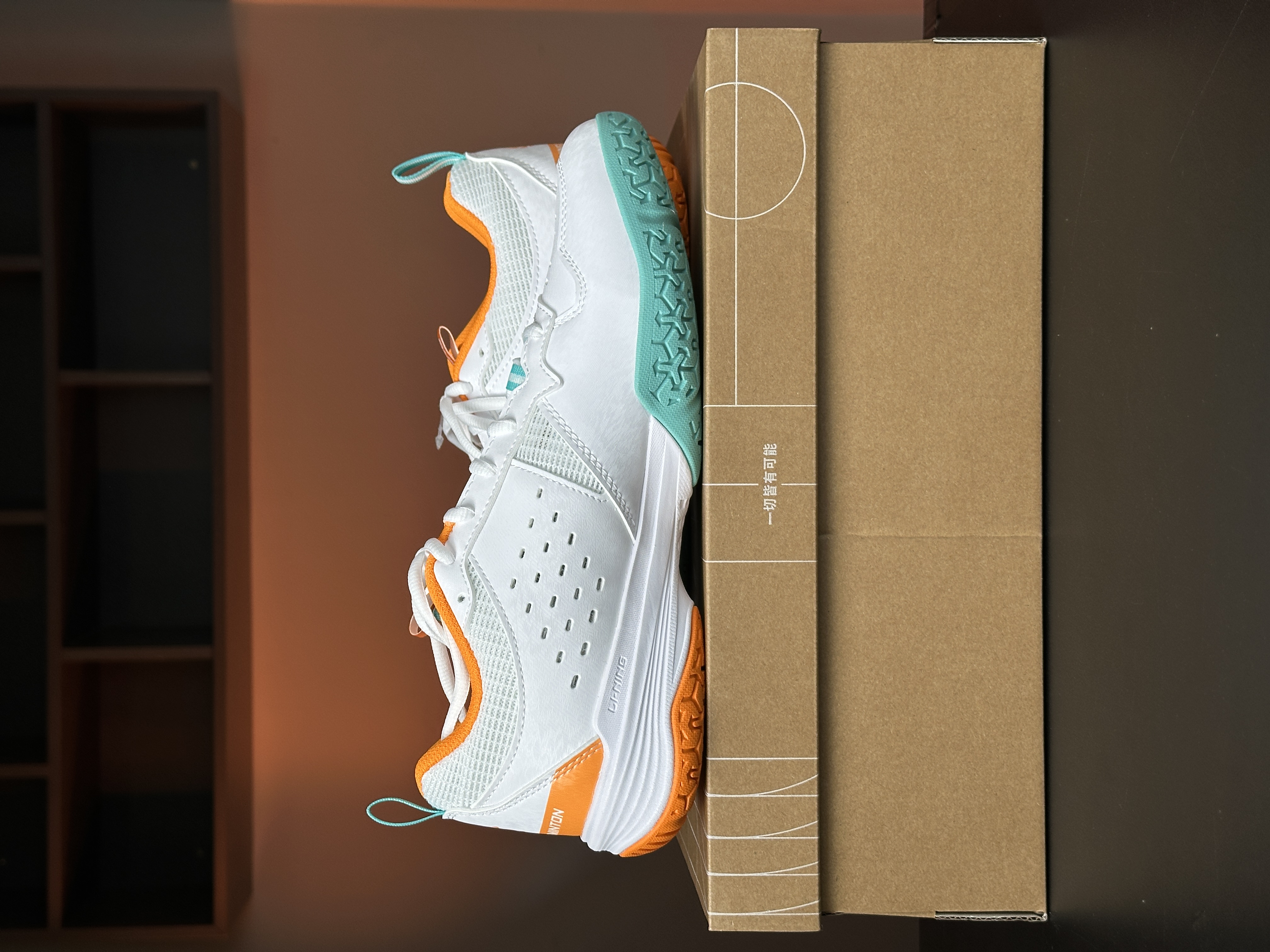 Giày Cầu Lông Lining AYTT001 Chính Hãng - Trắng Xanh Cam  - Êm Ái - Bám Sàn - Chống Chấn - Thoáng Khí